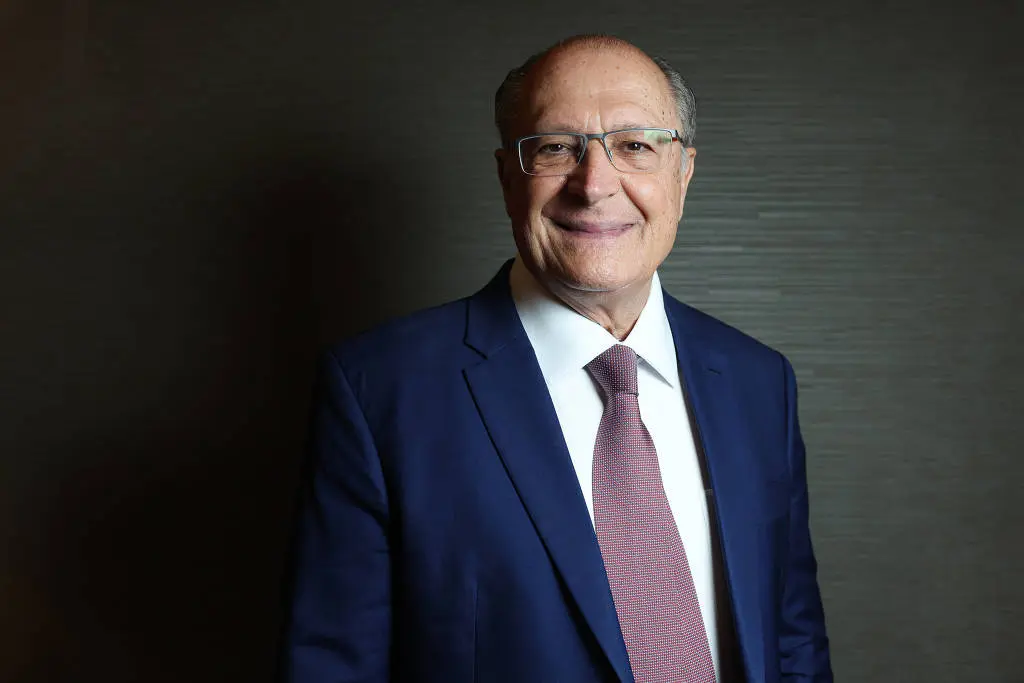 Mendonça inclui Alckmin em ação de Flávio Bolsonaro contra Lula e Durigan