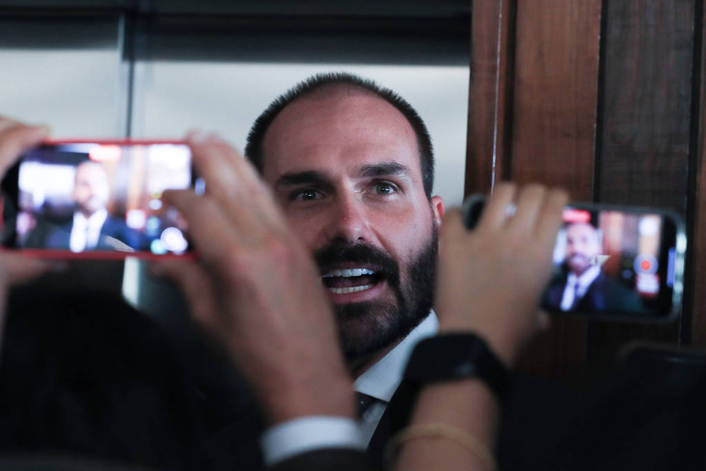 Eduardo Bolsonaro quer levar sessão do STF a Trump para pedir novas sanções