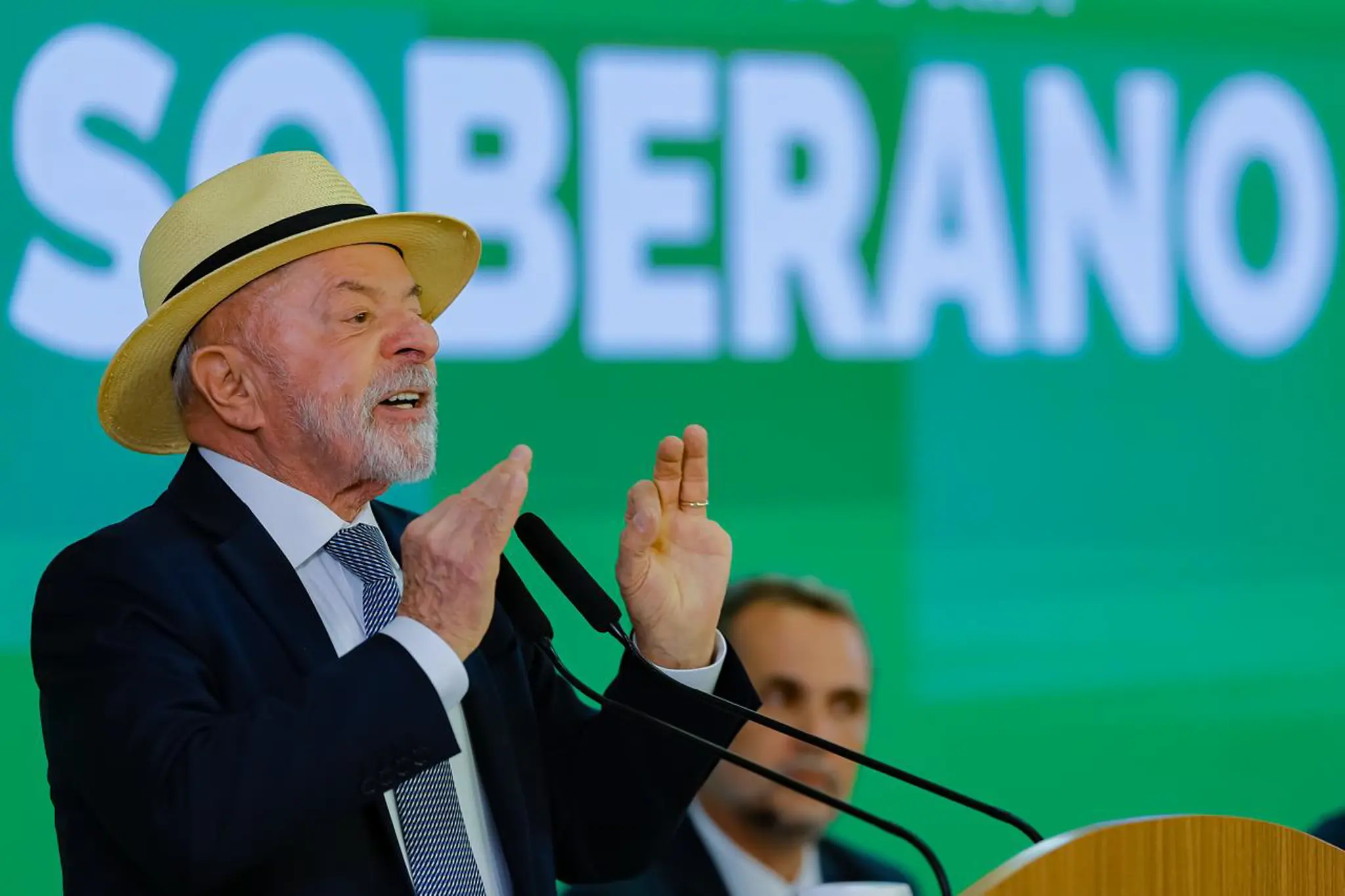 Lula cumpre promessa e aciona OMC contra tarifaço de Trump