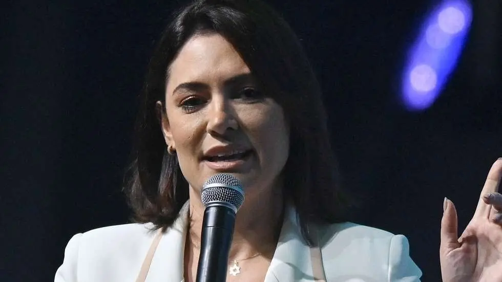 Após ataques a Michelle, mulheres de direita cogitam ir à Justiça dos EUA contra bolsonaristas