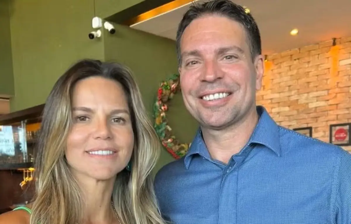 Morando nos EUA com o marido foragido, esposa de Ramagem deve disputar eleição