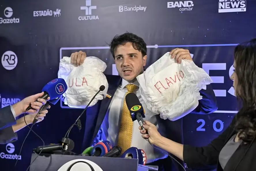 VÍDEO: Renan Santos chama Lula e parte de seus eleitores de “canalhas?