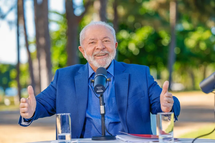 Lula usa 7 de Setembro para confrontar agenda bolsonarista: “Não baixaremos a cabeça”