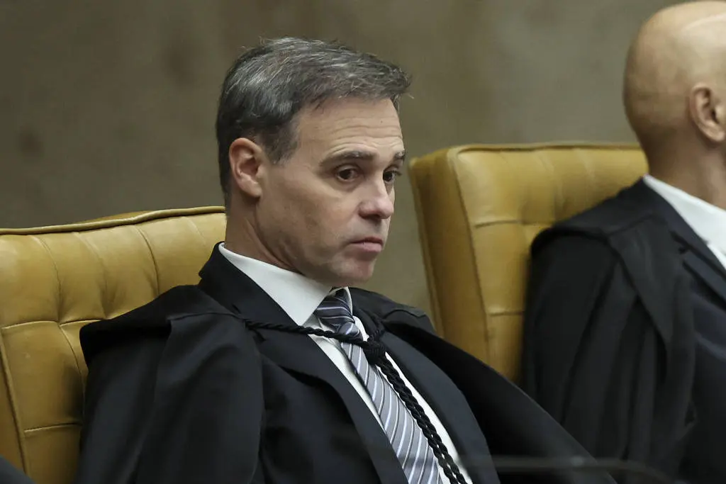 Mendonça aposta no golpe! Por Edward Magro