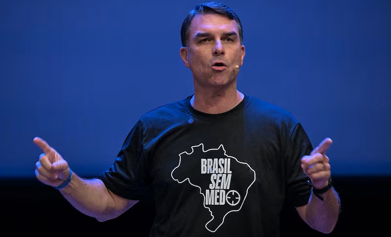 Polymarket paga perfis para promover chances de Flávio Bolsonaro na eleição