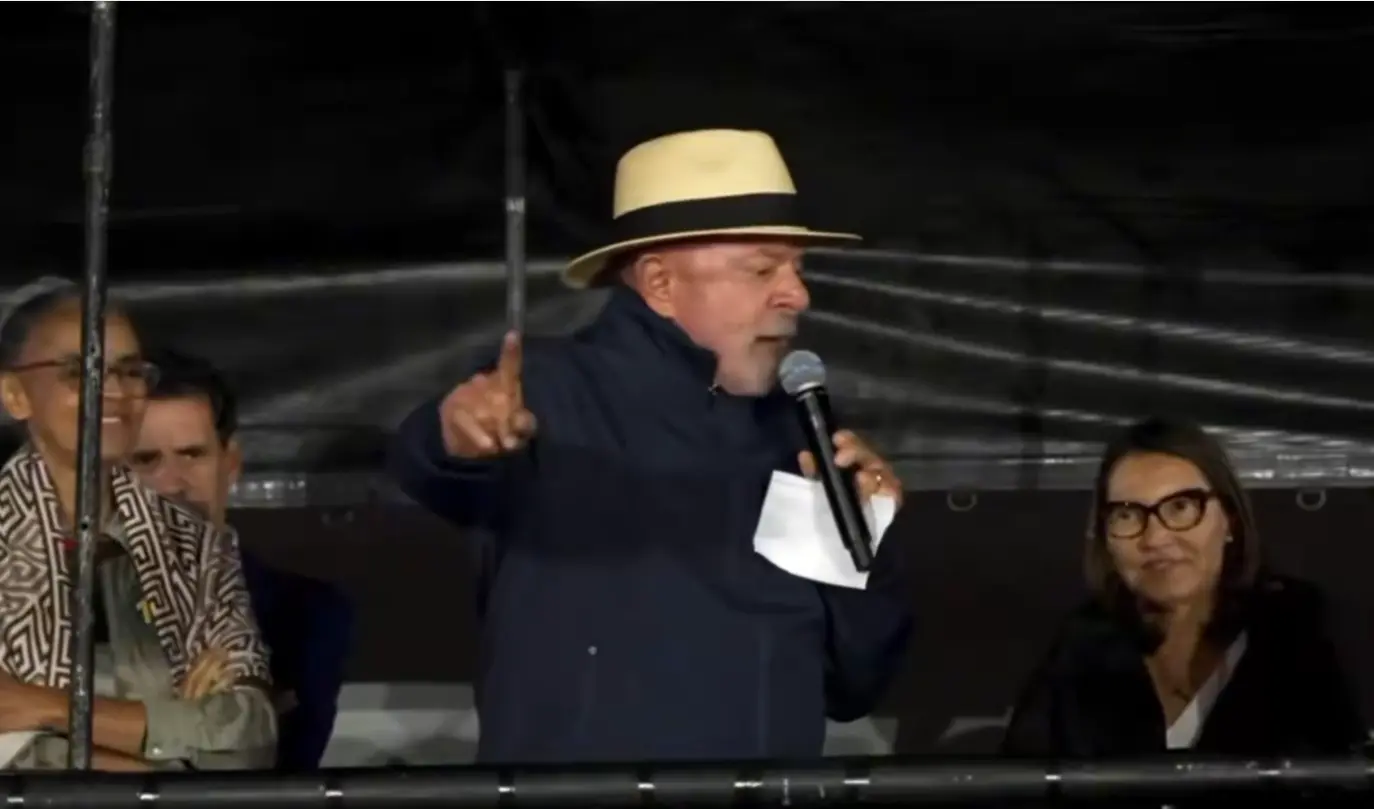 Lula rebate clubes sobre bets: “Dizer que o futebol vai acabar é balela”