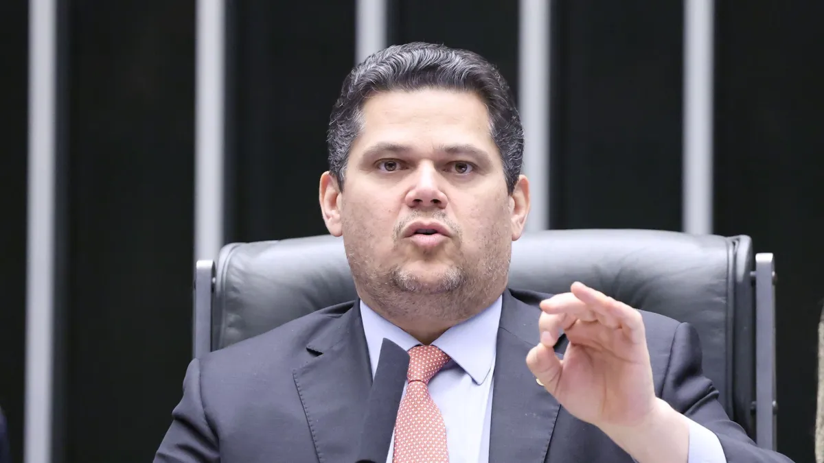 Em resposta a bolsonaristas, Alcolumbre diz que ‘pediram R$ 130 milhões para filme’, mas agora ‘culpado é só Moraes’