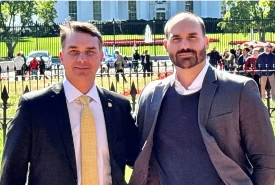 O temor dos aliados de Flávio com nova articulação de Eduardo nos EUA