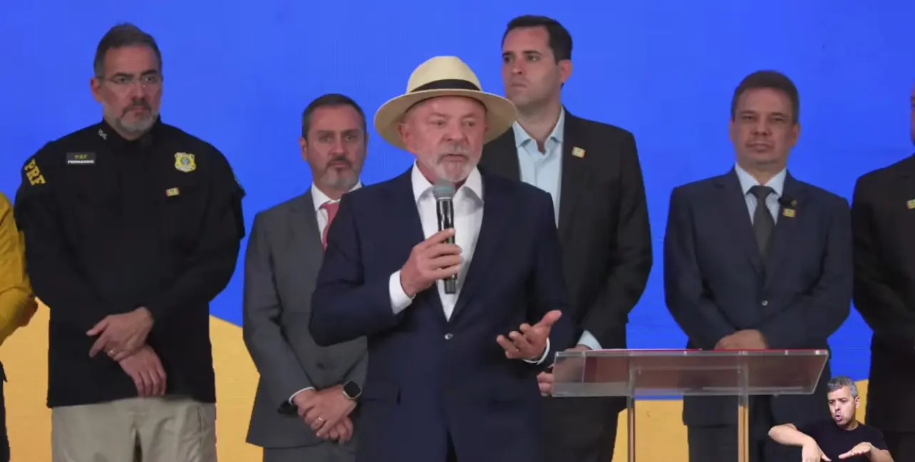 VÍDEO – “Terrorismo foi o 8 de Janeiro”: Lula rejeita classificação de Trump sobre PCC e CV