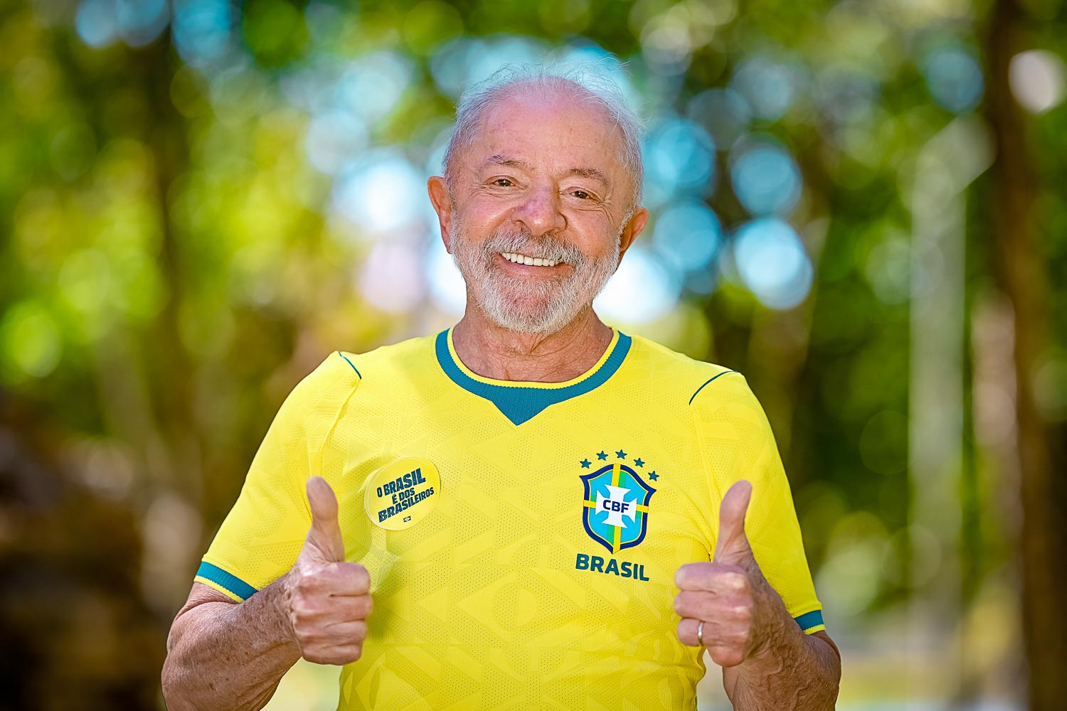 Brasileiros preferem permanência de Lula que volta dos Bolsonaros, diz Quaest
