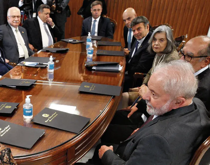 Lula planeja se reunir com ministros do STF após viagem aos EUA