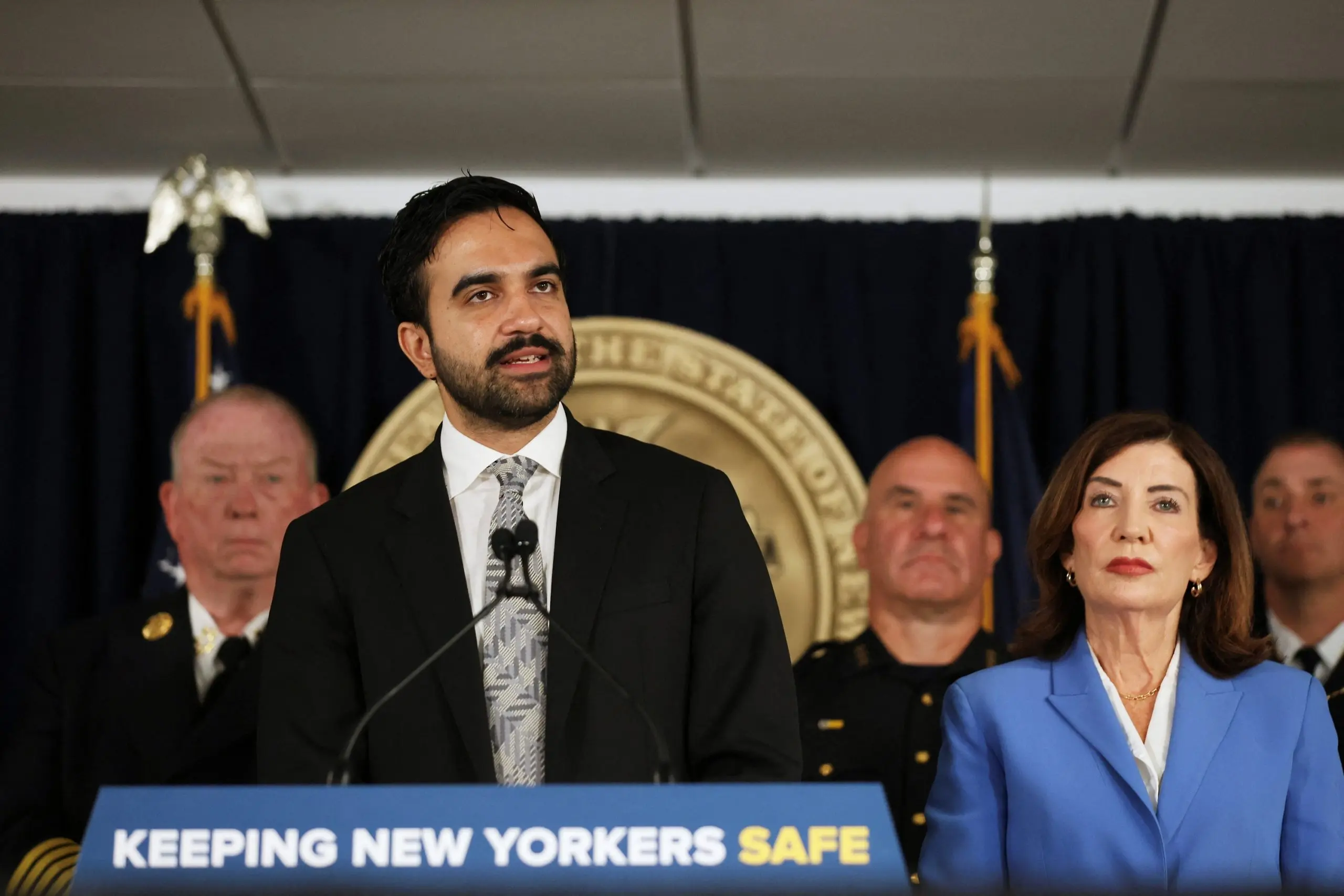 Mamdani suspende uso de IA por crianças nas escolas públicas de Nova York