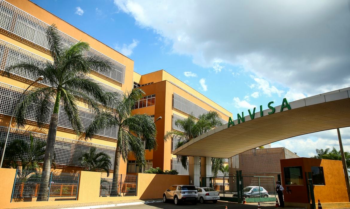 Agência Nacional de Vigilância Sanitária determina apreensão de medicamentos falsificados e reforça fiscalização no setor