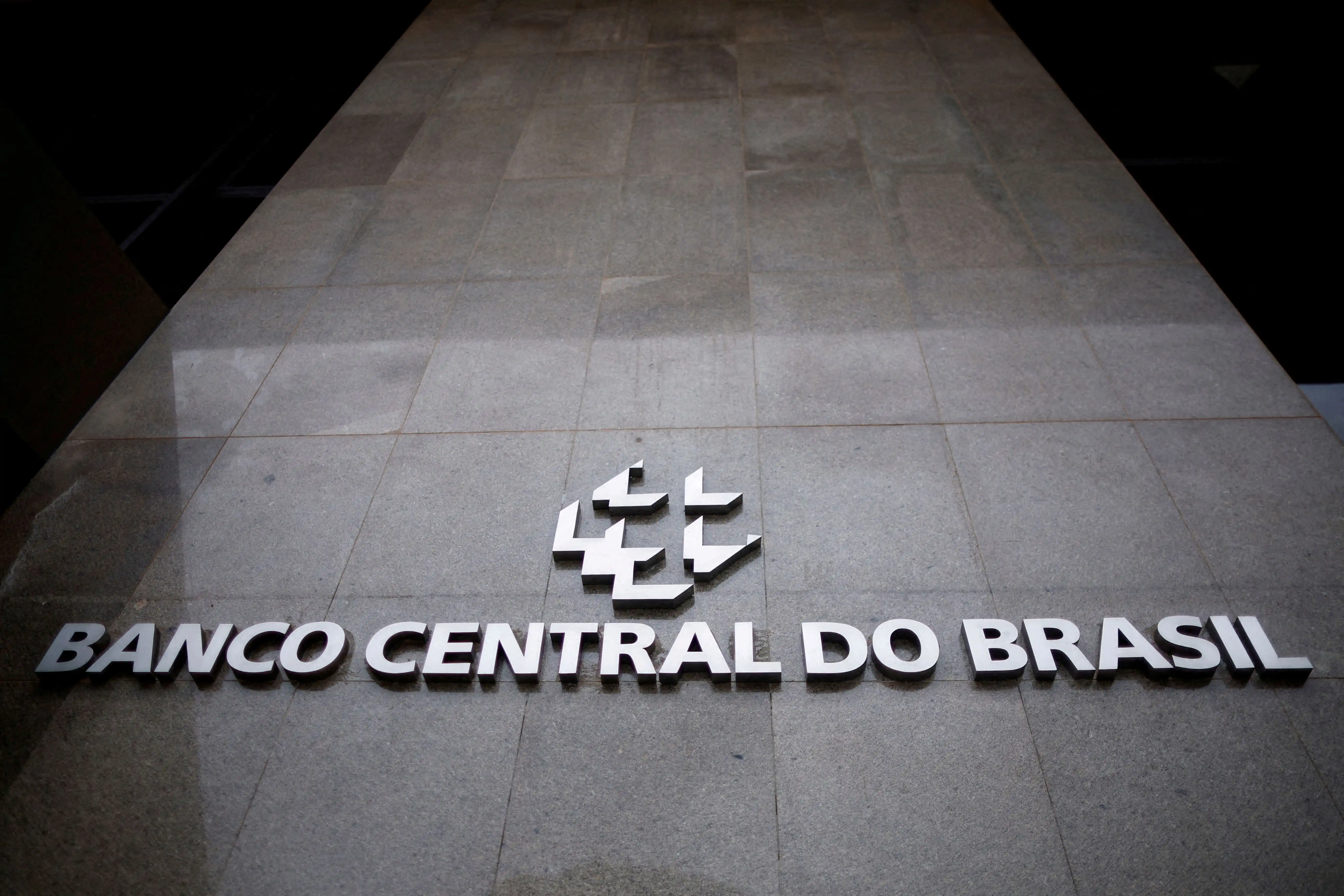 Ata do Copom: BC defende juros restritivos por pressão da demanda na inflação