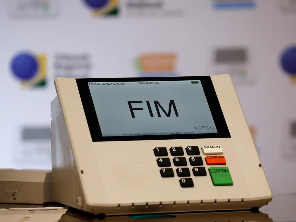 Candidatos não podem ser presos, a não ser em flagrante, até o fim do 1º turno