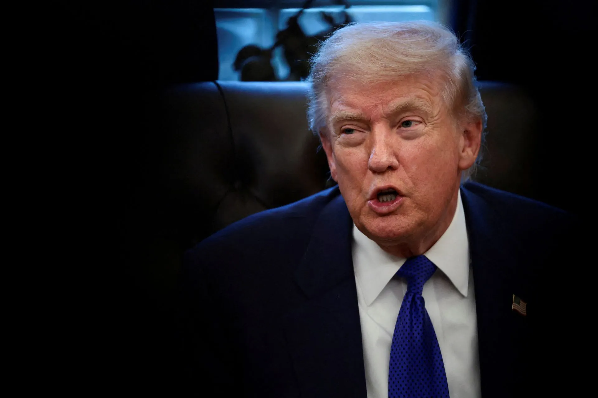 Trump minimiza apelos para frear IA e diz que EUA não podem ficar atrás da China