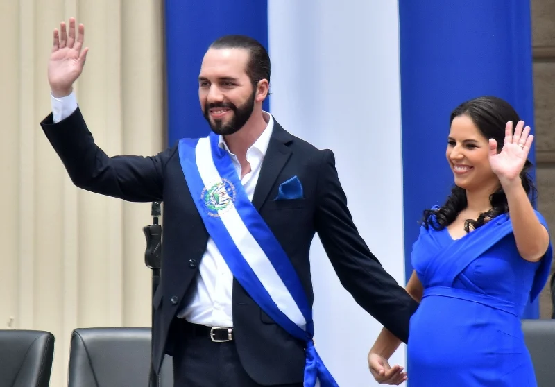 Bukele se encaminha para terceiro mandato em El Salvador sem oposição