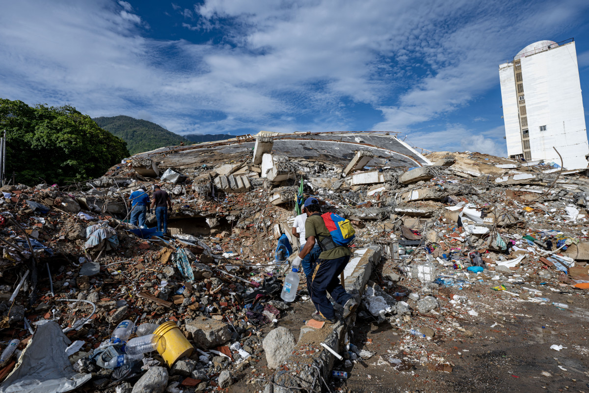 Sobe para 2.295 o número de mortes confirmadas em terremotos na Venezuela