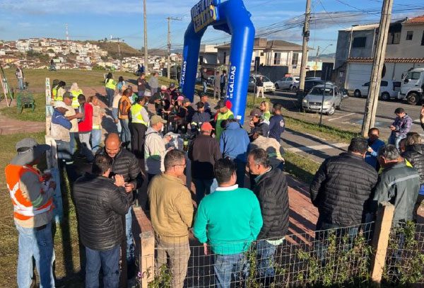 Programa Chega Junto leva serviços e atendimento ao bairro Monte Verde