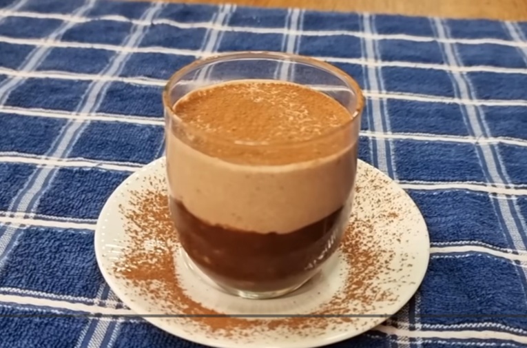 Misture café e banana e vai viciar nessa delícia! Sem farinha e açúcar, rápido, fácil e saudável