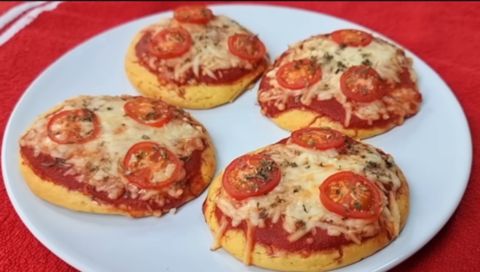 Mini pizza deliciosa com poucos carboidratos ??