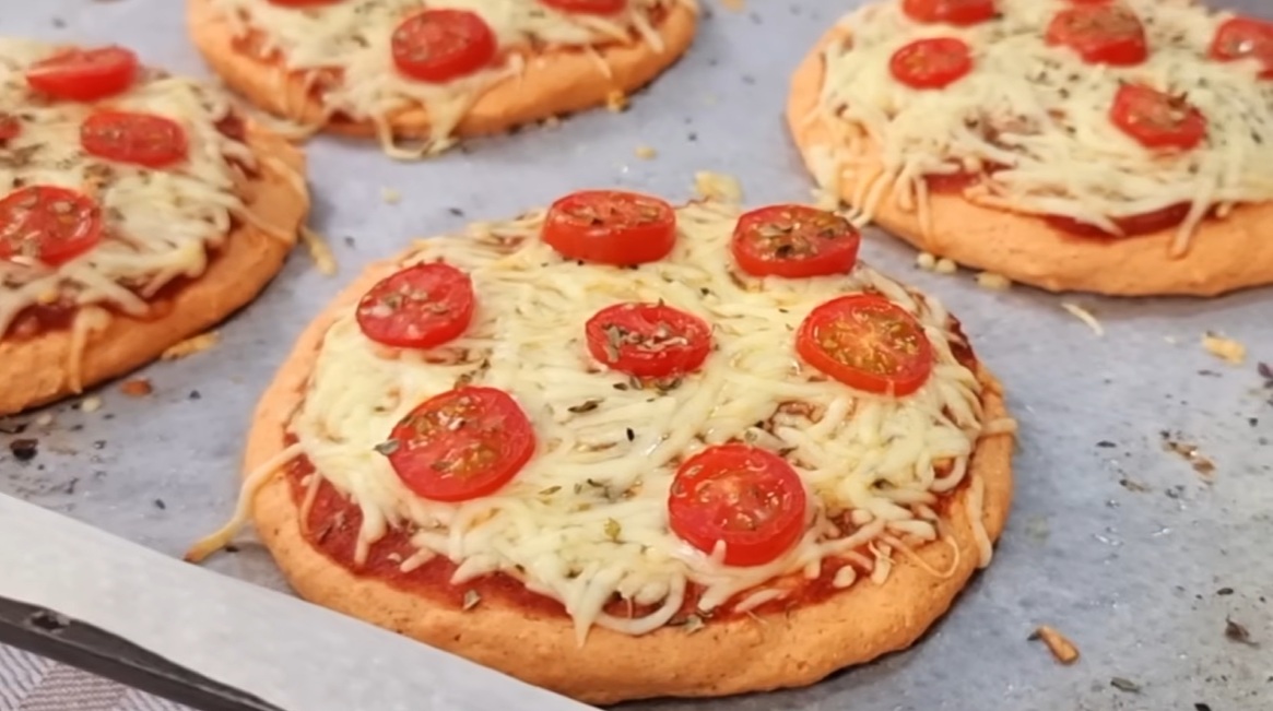 Mini pizza deliciosa, sem farinha e poucos carboidratos ??