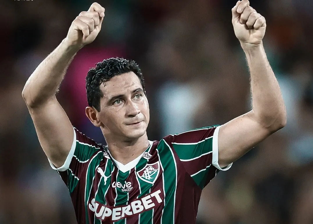 Serna se encanta com Ganso no Fluminense e explica por que meia faz futebol parecer fácil